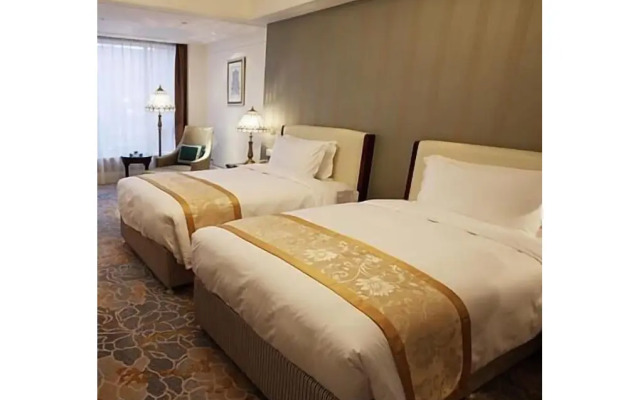 Chongqing Auwi Hotel