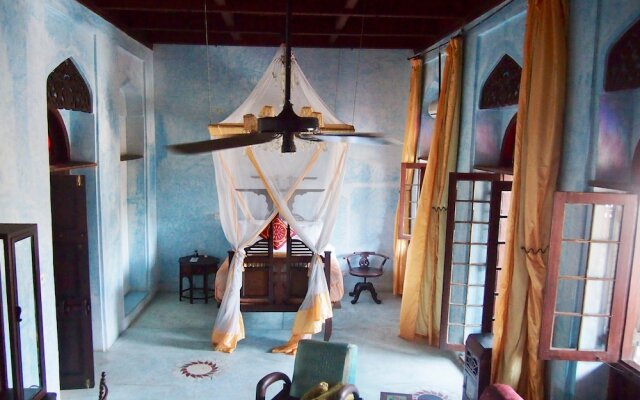 Emerson Spice Hotel