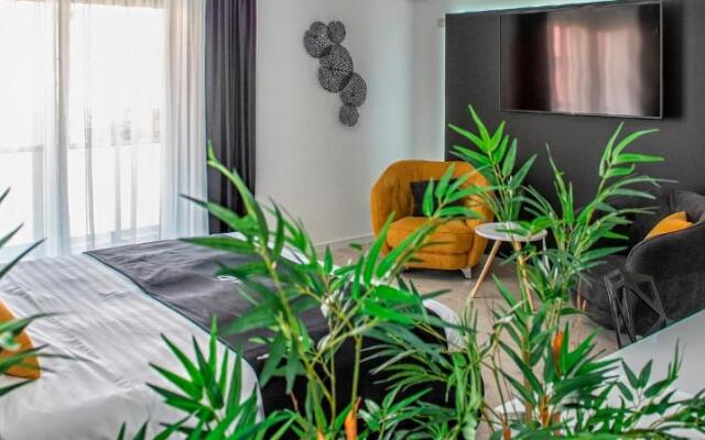 West Residence Apartments