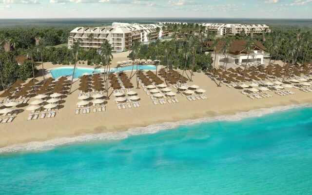 Ocean Riviera Paradise -Daisy Family Club