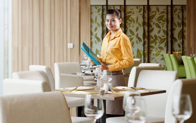 Centara Life Government Complex Hotel & Convention Centre Chaeng Watthana