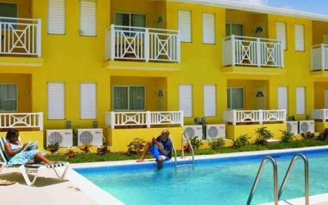 Tropical Winds Apartment Hotel