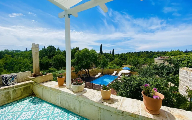 Authentic Villa With Terrace- Complete Privacy