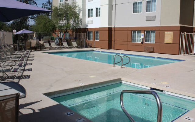 Sonesta Simply Suites Phoenix Glendale