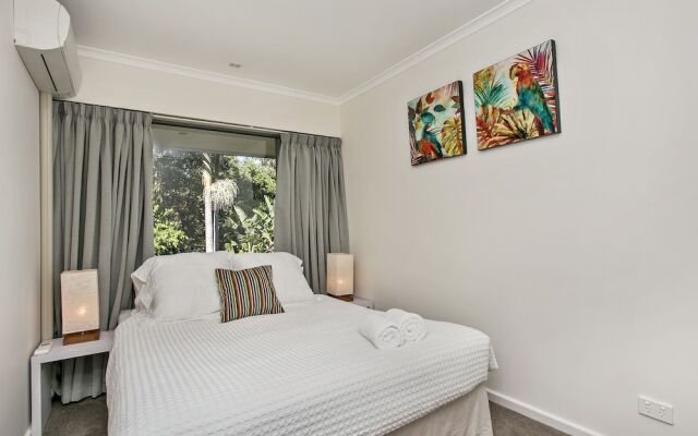 2 James Cook Apartments Holiday Rental