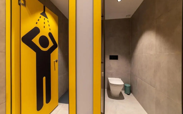 Petit Hostel La Latina - Adults Only