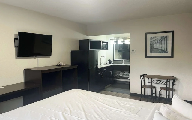 Motel 6 Charlotte, NC – Airport South