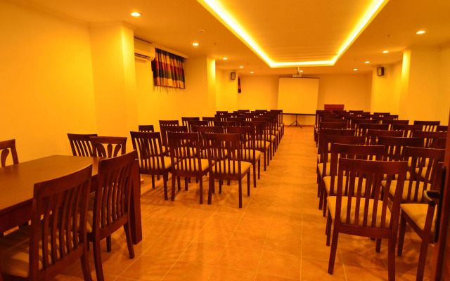 Отель Artemis Princess 