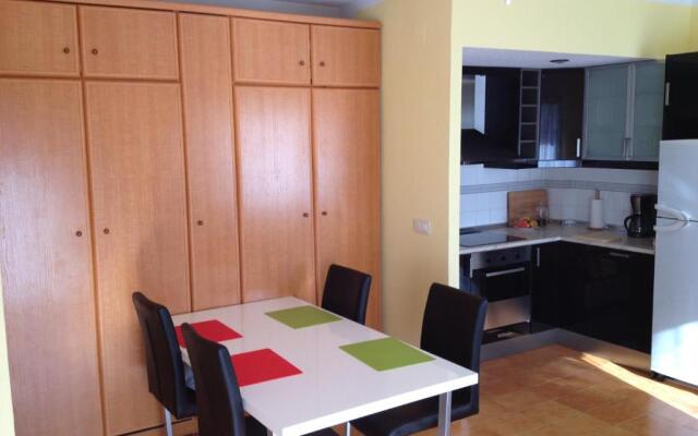 Apartment with side seaview 60 meters from sea