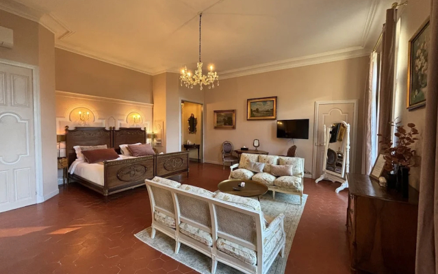 Chateau de Roquelune