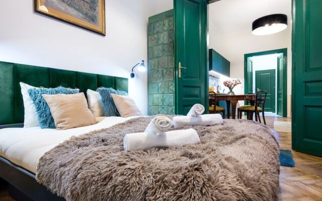 Tyzenhauz Apartments