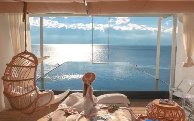 Brahmansu · Pure Soul | Holiday Villa Guanyun Sea View Light Luxury Inn (Dali Erhai Branch) – Balcony – Dali