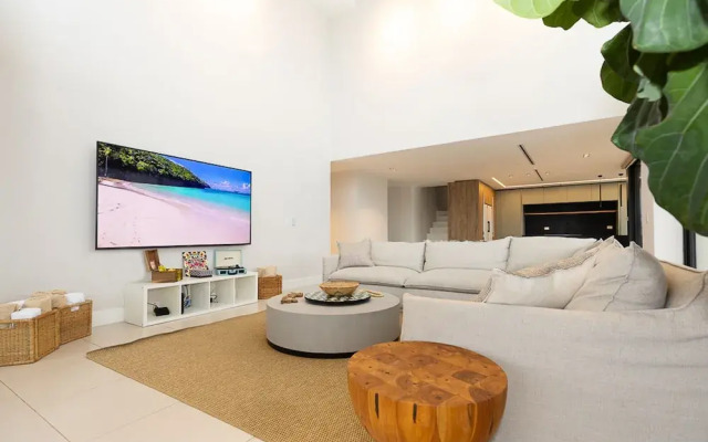 The Palms Penthouse by Acomodo Punta Caelo