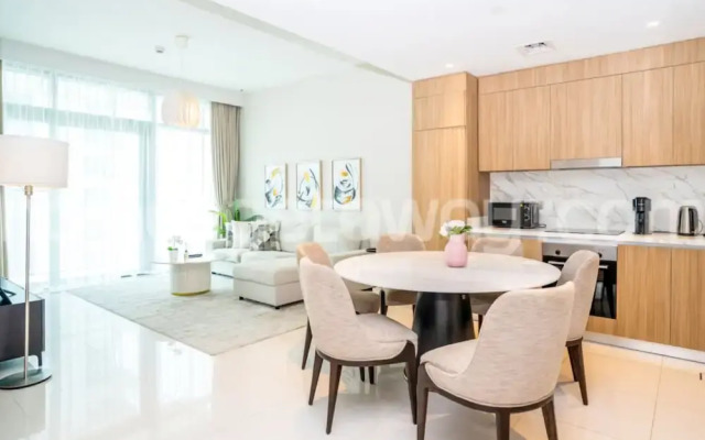 Homesgetaway- 2BR in Beach Vista Tower 2