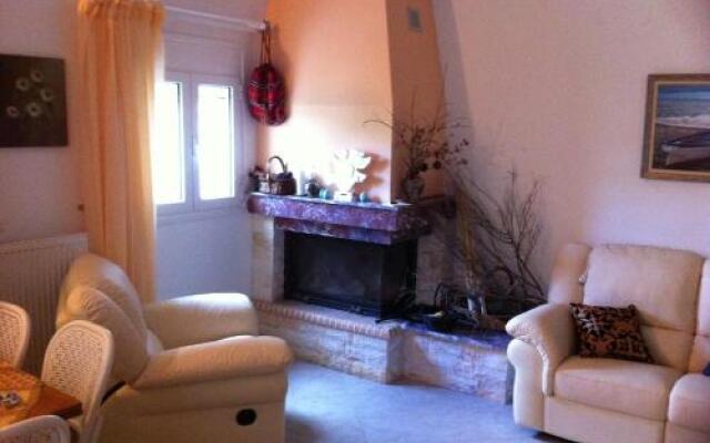 Family Apartment Ammoudi