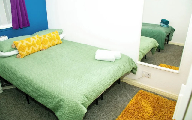 Sleeps6-freewifi-smarttv-netflix-familyfriendly