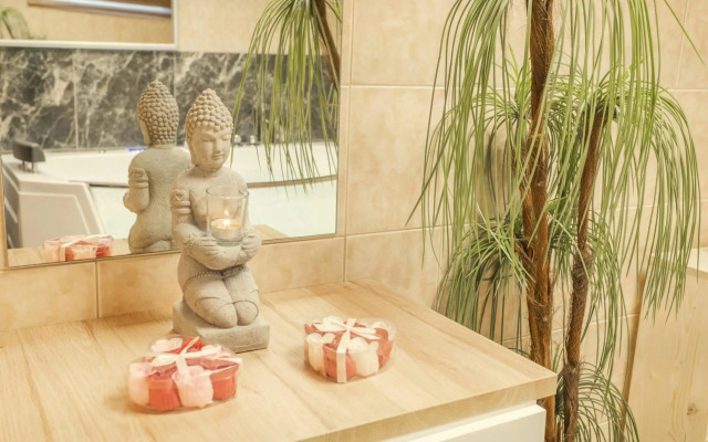 Wellness studio! Finnish sauna, Whirlpool, Gym & more!