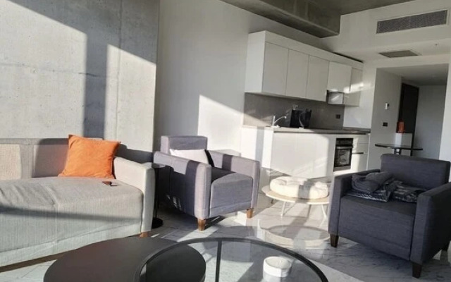 Modern 2Bed Condo in Luxurious Building