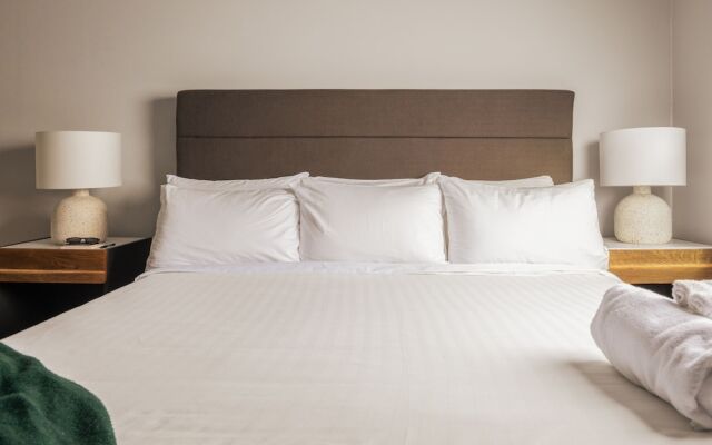 Sosuite at The Vine - Old City