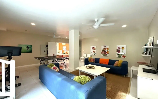 Bahama Mama 5 Bedroom Home