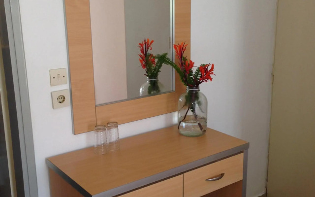 Zefyros Hotel