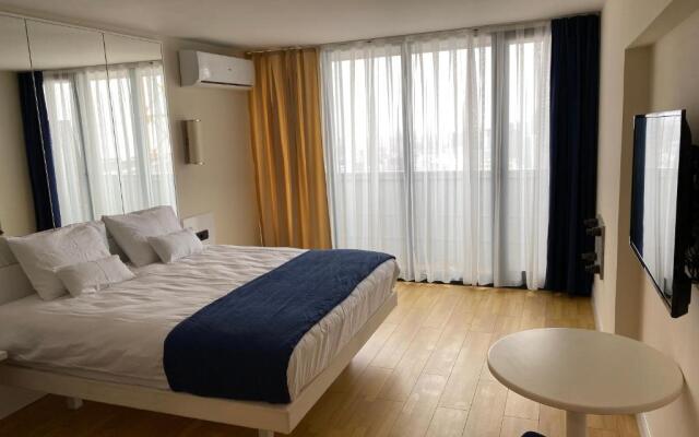 Orbi City apartment 40 этаж