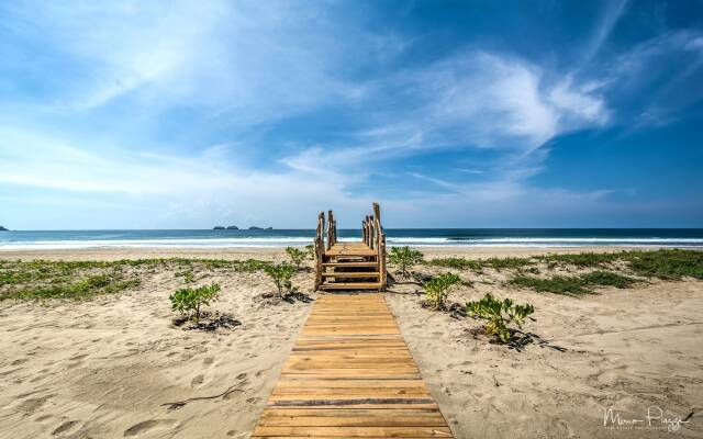 Marea Beachfront Villas