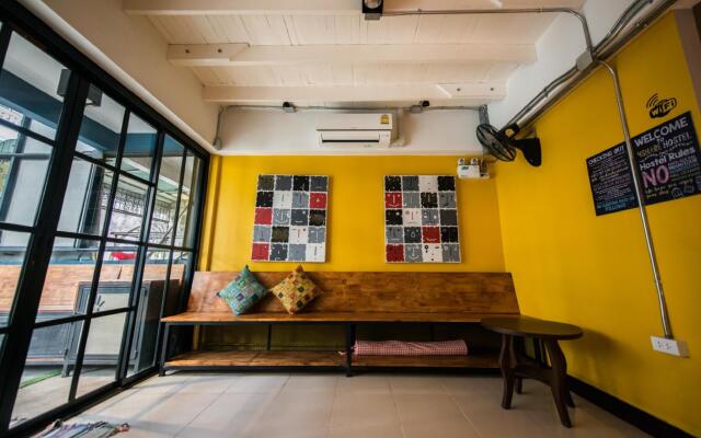 4Share Hostel - Adults Only