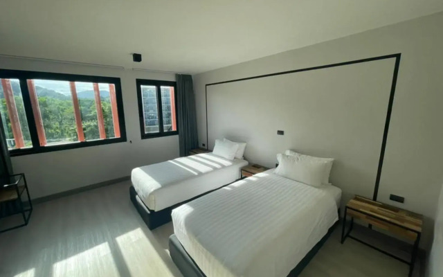Prime Town - Posh & Port Hotel Phuket
