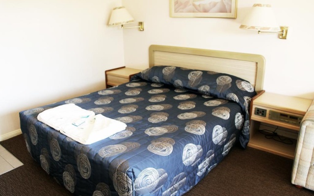 Glades Motor Inn – Guest Rooms – Woy Woy