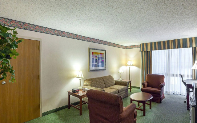 DeSoto Hotel