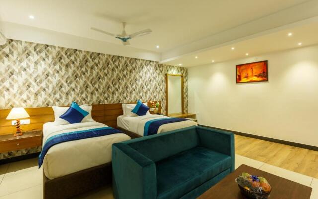 Royal Ace Boutique Hotel