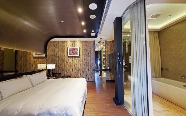 Holiday Inn City Ballet