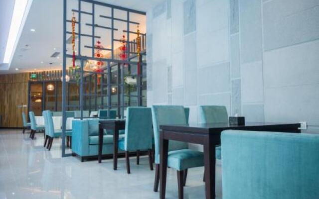 Book & Life Hotel