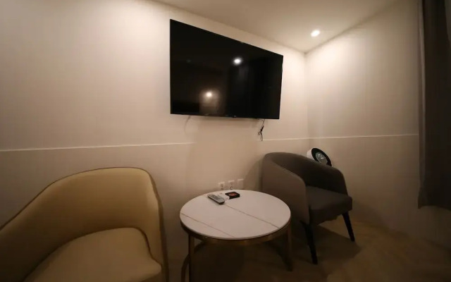 25 Hotel