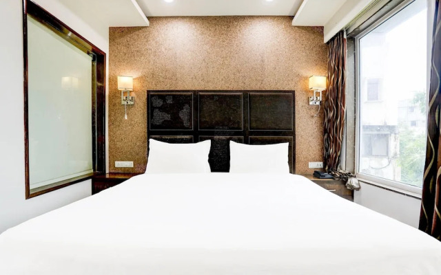 Stylish & Modern Stays at Palette River Front