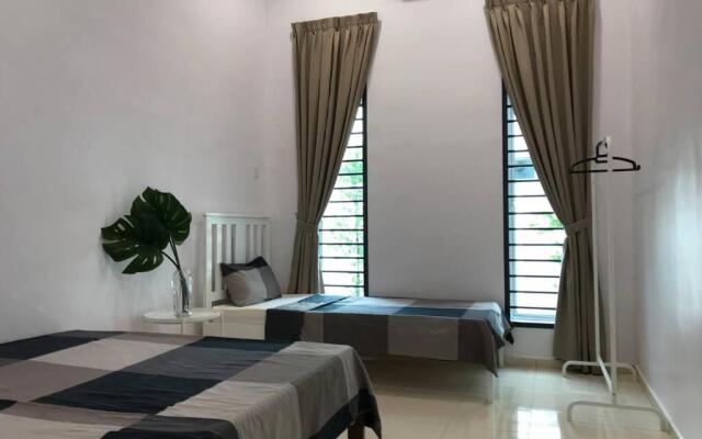 Semi-D New House @ Sungai Abong Muar*10~20pax