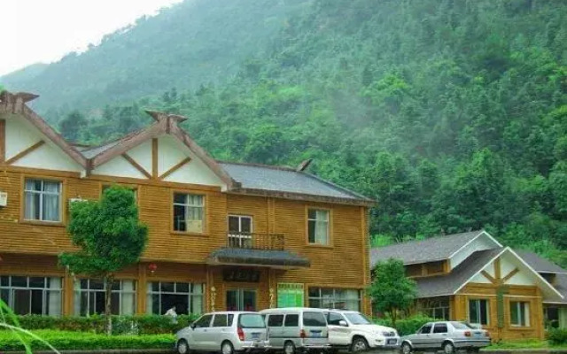 Wenquan Niaochao Hotel