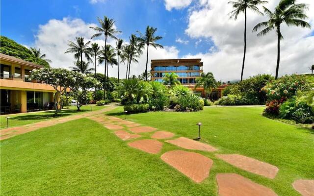 Maui Kaanapali S #a317 Studio Bedroom Condo by RedAwning