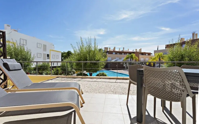 CG 21H - Pool - Cabanas Gardens