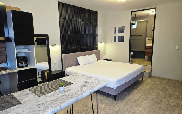 Singular Polanco Goldsmith