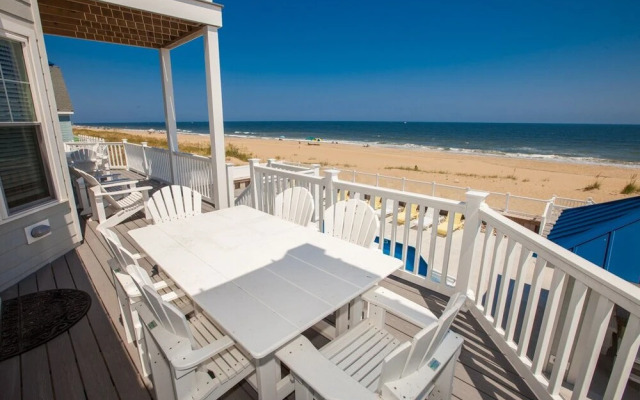 Over The Moon - 9 Br Home