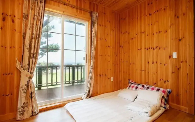 Fragrant Tree Pension