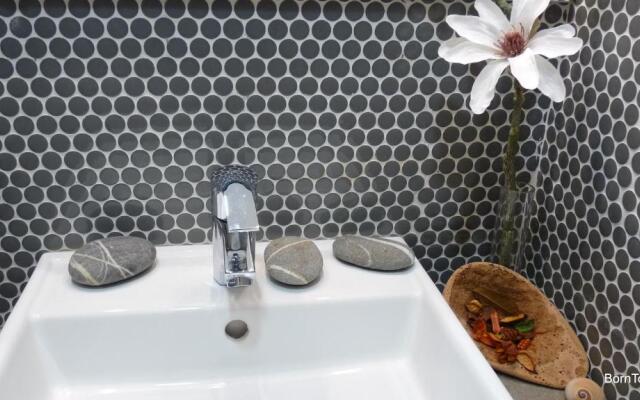 Born to Stay in Milfontes