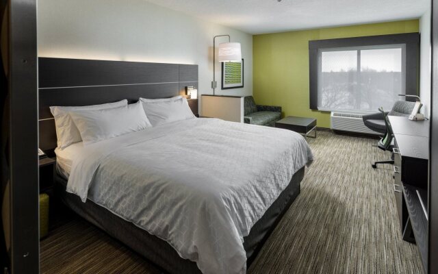 Holiday Inn Express Saskatoon East - University