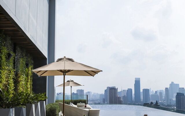 Отель AVANI + Riverside Bangkok Hotel