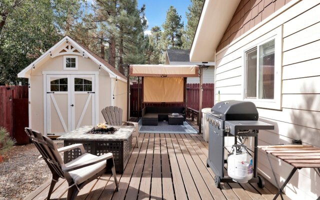 THE Sugar Chalet #2171