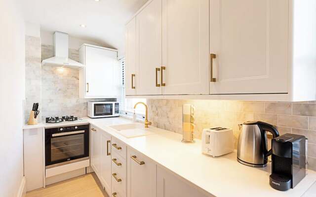 Stylish Apartment In Leafy Richmond