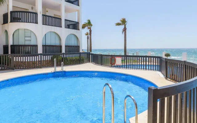 Puerta Del Mar Beachfront And Pool