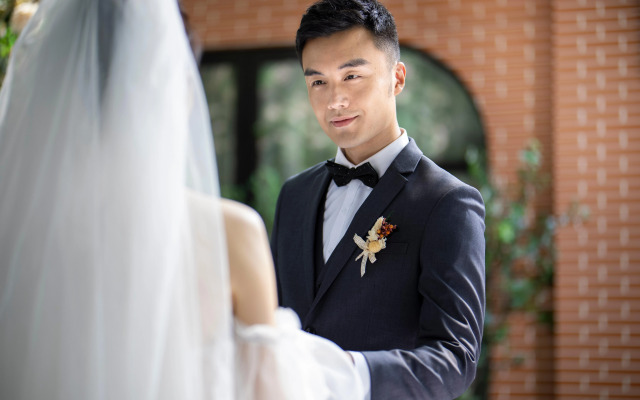 HUALUXE Hotels & Resorts Yangjiang City Center by IHG